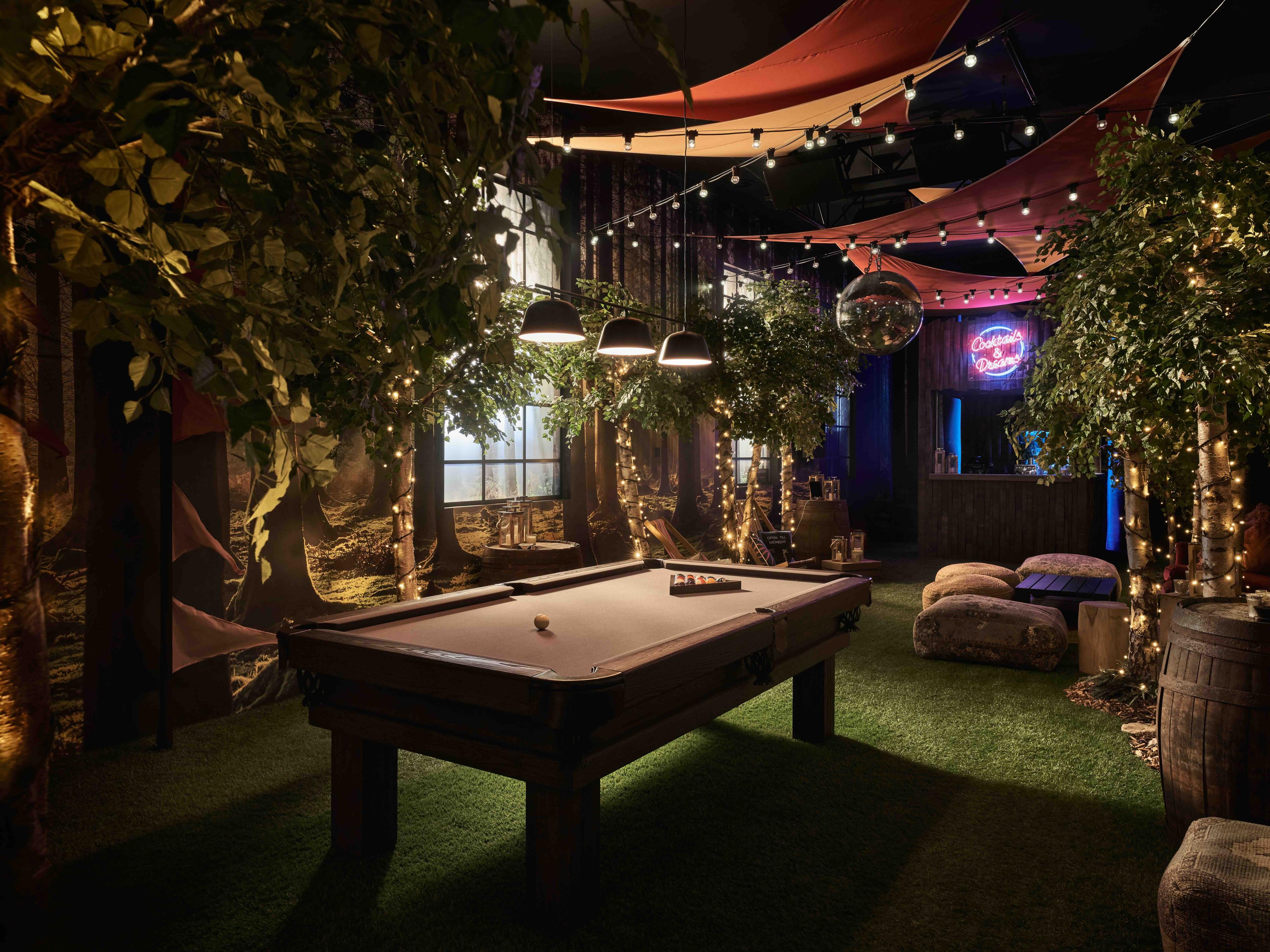 Festival room